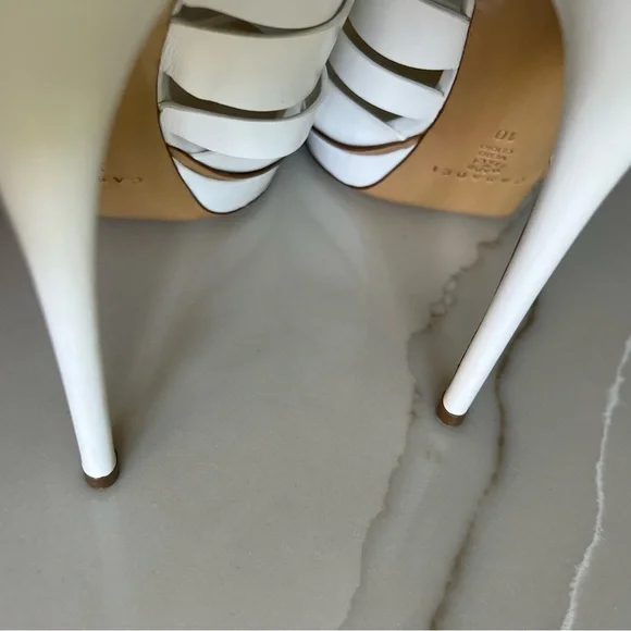 High heels - Picture 8 of 10